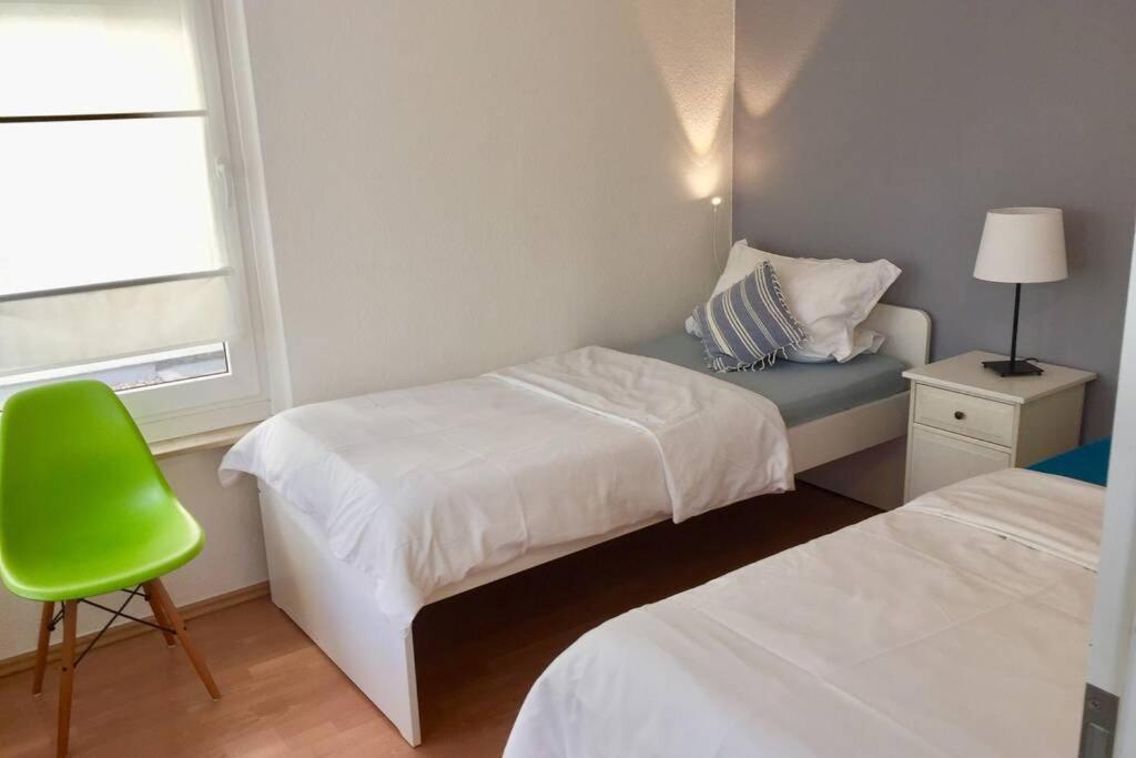 Apartment 120 Qm -3 Schlafzimmer-2 Baeder- Fuer 7 Gaeste Dusseldorf Bagian luar foto
